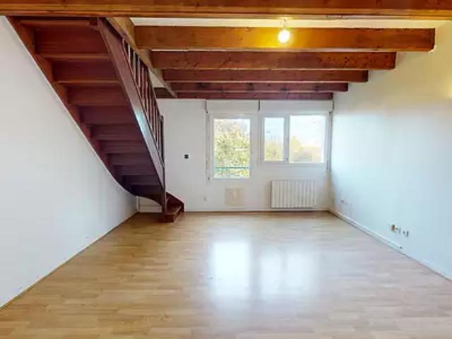 Le Perray en Yvelines 78610 Achat / Vente appartement 2 pièces t2 au dernier étage parking