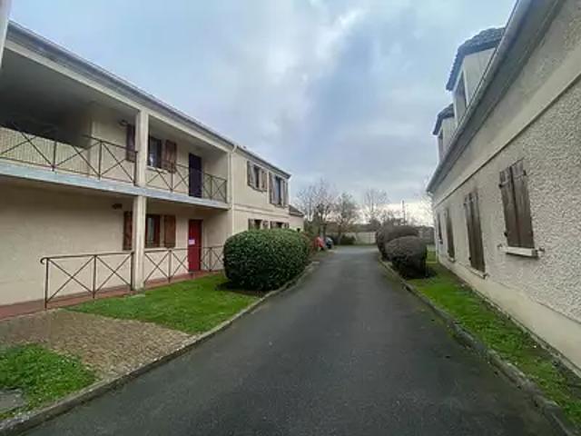 Le Perray en Yvelines 78610 Achat / Vente appartement 2 pièces t2 parking
