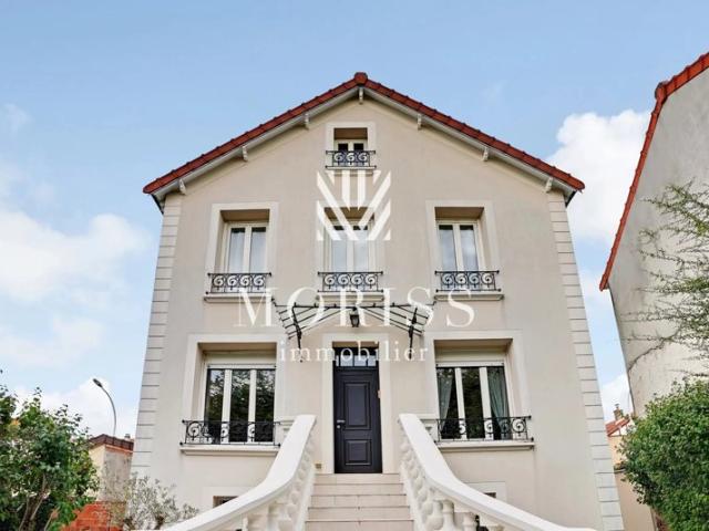 Le Perreux sur Marne Maison de 6 pièces de 152 m2 sur une parcelle de 250m2