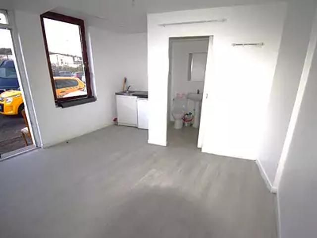 Le Petit Quevilly 76140 Location appartement 1 pièce t1 au dernier étage