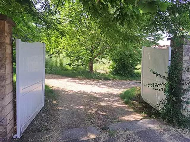Le Pont de Beauvoisin 38480 Achat / Vente maison 8 pièces t8 parking