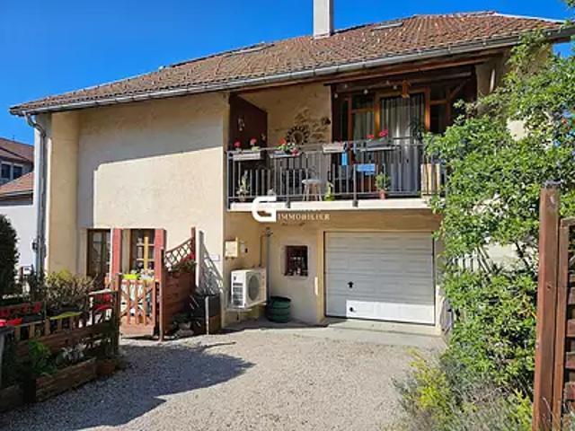 Le Poizat Lalleyriat 01130 Achat / Vente maison 7 pièces t7 au dernier étage terrasse