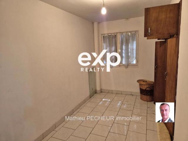 Le Port, Maison F5 4 chambres 88 m2 à rénover
