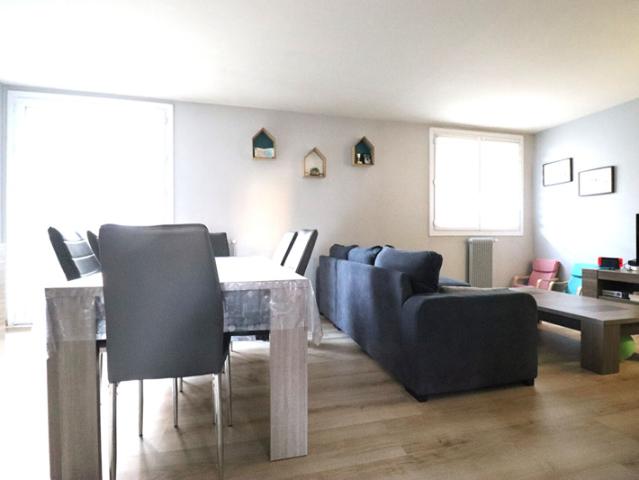 LE PORT MARLY Appartement 5 pièces 3 chambres balcon e