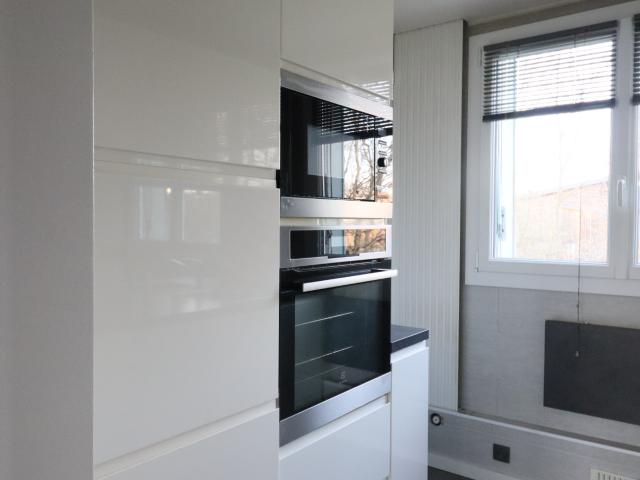 LE PORT MARLY Apt 4 pièces avec cheminée et cave