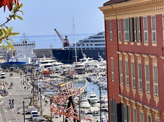 LE PORT 2 PIECES ou POSSIBILITE 3 PIECES TERRASSE VUE