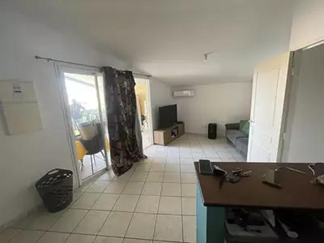 Le Port 97420 Achat / Vente appartement 3 pièces t3 au dernier étage