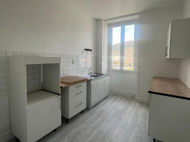 Le Pouzin Location Appartement 07