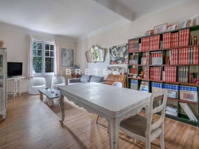 LE POULIGUEN, VILLA A RENOVER