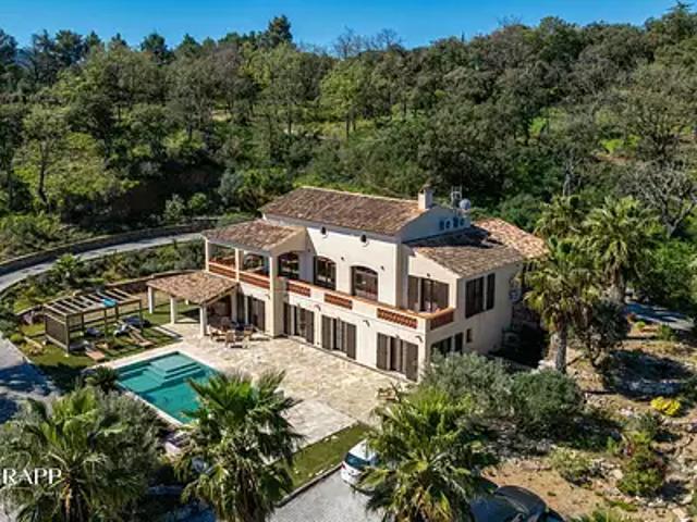 Le Plan de la Tour 83120 Achat / Vente maison 6 pièces t6 piscine terrasse