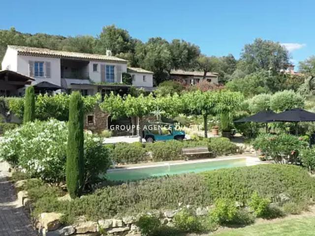 Le Plan de la Tour 83120 Achat / Vente maison 7 pièces t7 au dernier étage piscine
