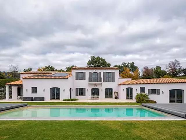 Le Plan de la Tour 83120 Achat / Vente maison 8 pièces t8 piscine jardin