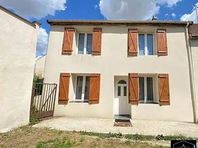 Le Plessis Belleville 60330 Achat / Vente maison 4 pièces t4 au dernier étage