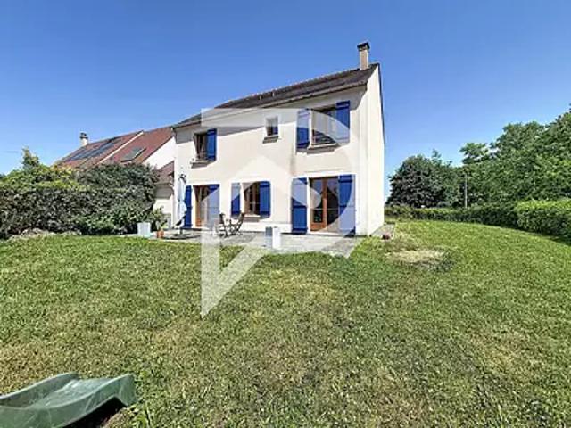 Le Plessis Belleville 60330 Achat / Vente maison 7 pièces t7 au dernier étage terrasse