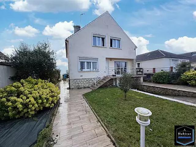Le Plessis Belleville 60330 Achat / Vente maison 7 pièces t7 au dernier étage terrasse