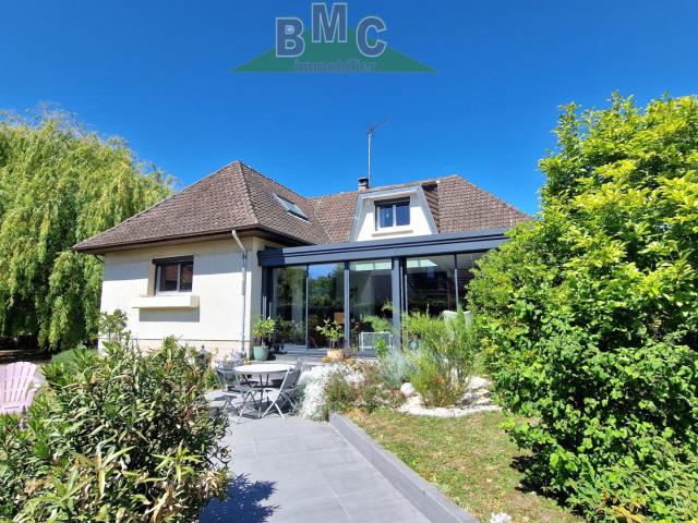 LE PLESSIS BOUCHARD 8' GARE