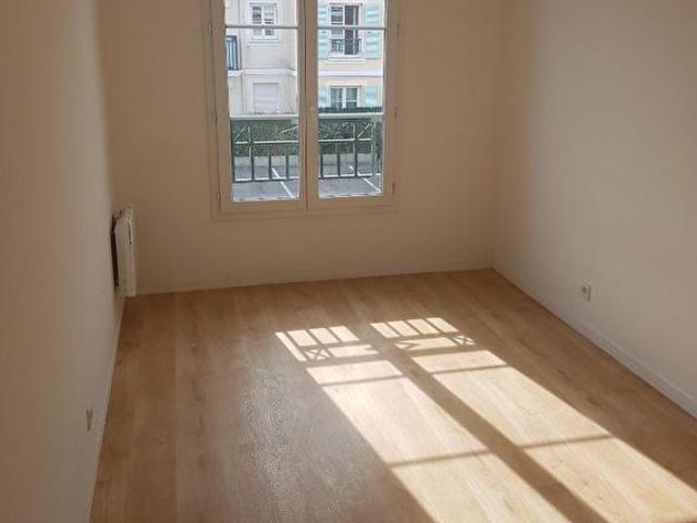 LE PLESSIS PATE 3 pièce s 60 m2