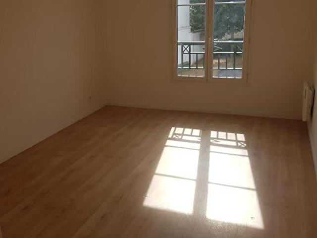 LE PLESSIS PATE 3 pièce s 60 m2