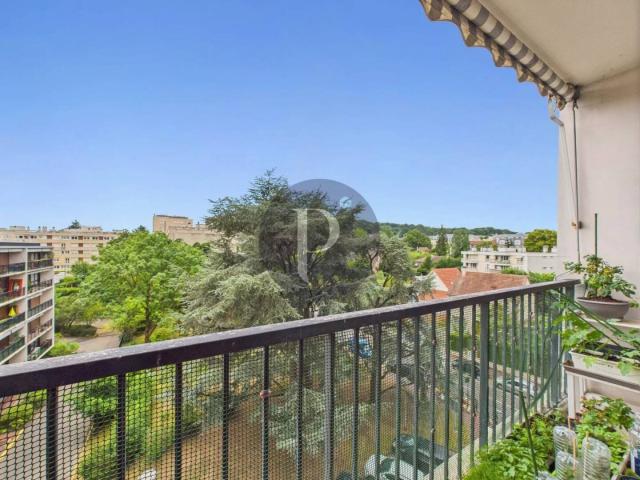 LE PLESSIS ROBINSON APPARTEMENT