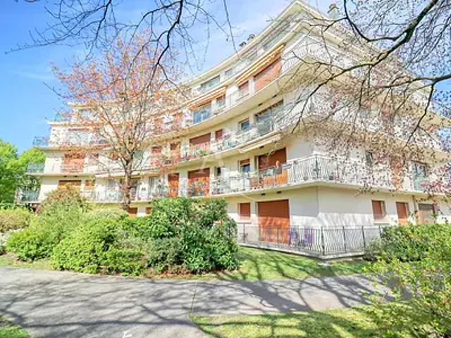 Le Plessis Robinson 92350 Achat / Vente appartement 4 pièces t4 cave parking