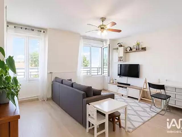 Le Plessis Trévise 94420 Achat / Vente appartement 2 pièces t2 au dernier étage parking