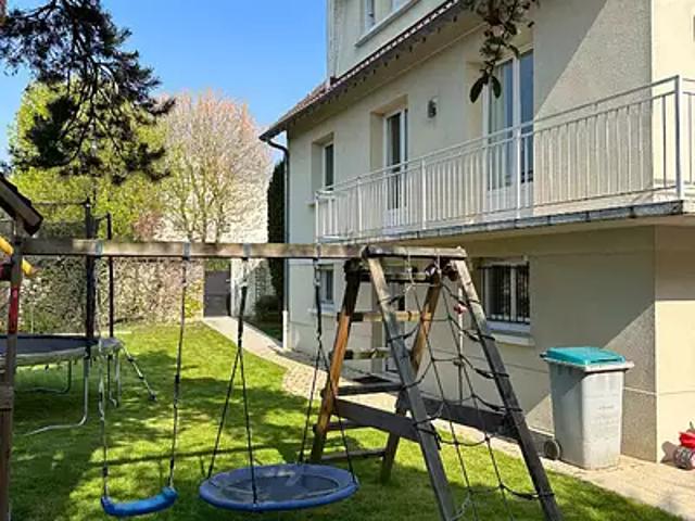 Le Plessis Trévise 94420 Location maison 6 pièces t6 au dernier étage
