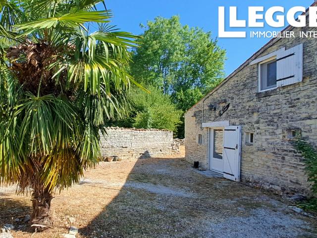 Le plus adorable petite maison en pierre avec jardin privé au village