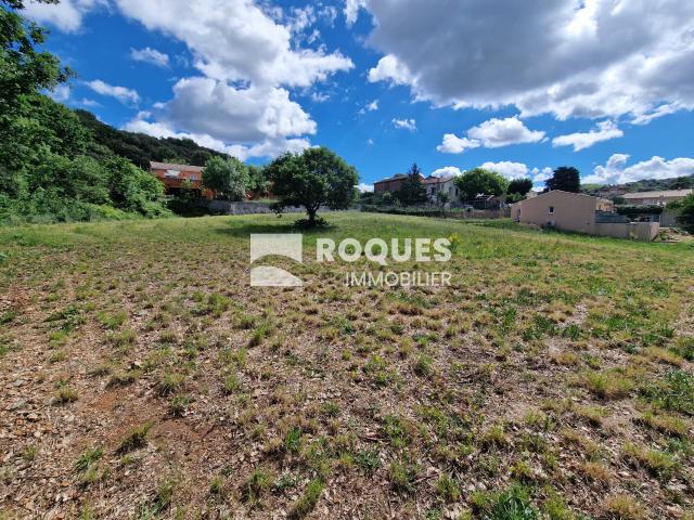 LE PRADAL, A VENDRE TERRAIN CONSTRUCTIBLE 2295 M2