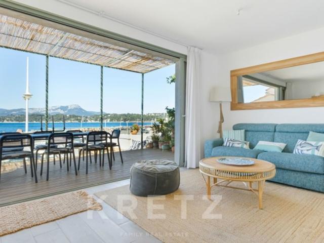 LE PRADET – LES OURSINIÈRES – MAISON FRONT DE MER RÉNOVÉE AVEC VUE PANORAMIQUE SUR LA RADE DE TOULON