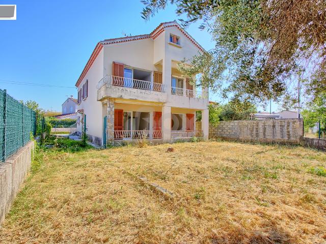 Le Pradet, Maison 135,20M2 en 2 appartements, garage, remise, parcelle 526M2