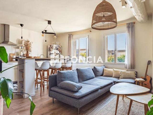 Le Pradet T2 duplex entièrement rénové, 68 m² habitables plein sud