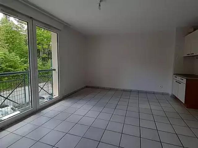 Le Puy en Velay 43000 Location appartement 1 pièce t1 au dernier étage cave