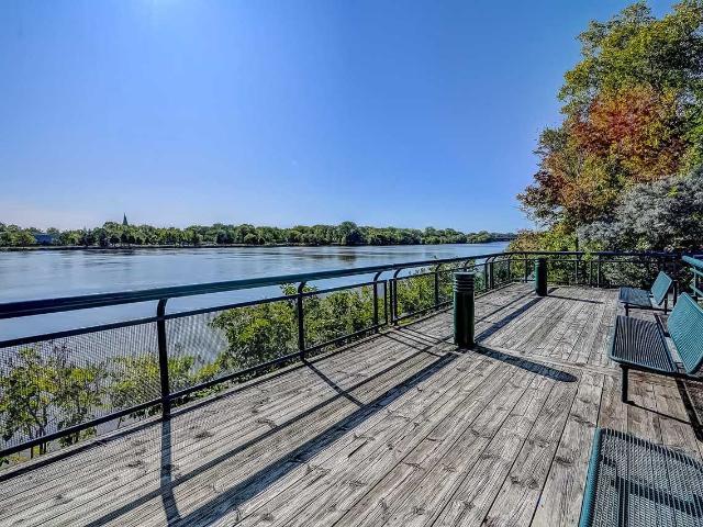Le Quatre Cent 1 Bedroom Apartment for Rent at 100 Place Juge Desnoyers, Laval, QC H7G 1A4 Pont Viau