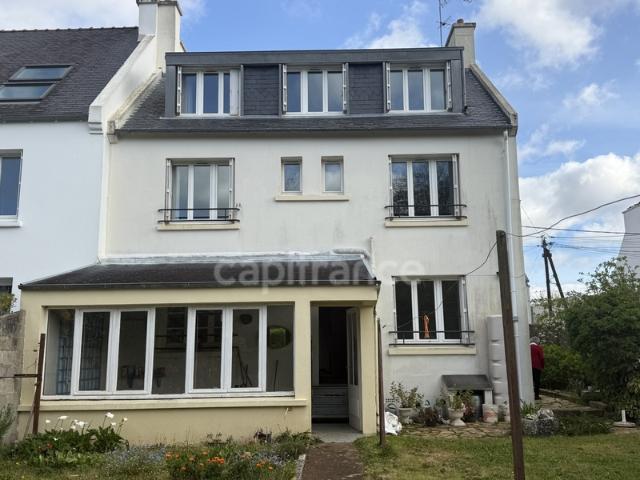 LE RELECQ KERHUON– Maison avec vue mer à fort potentiel proche de la Cale