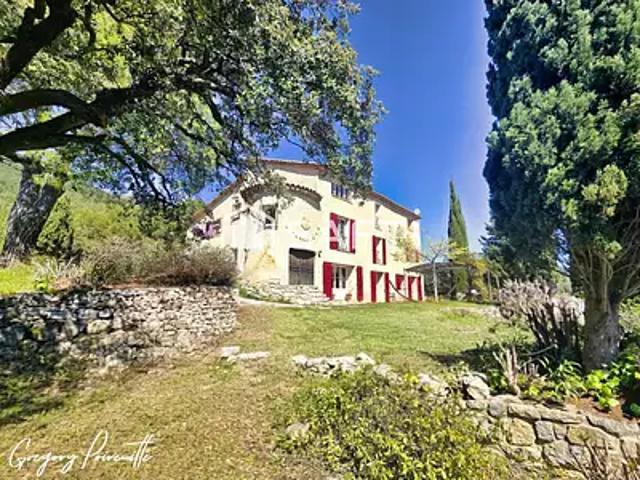 Toulon 83200 Achat / Vente maison 10 pièces t10 piscine terrasse
