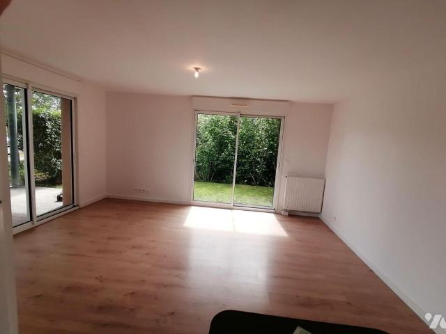 LE RHEU rue Rosa Park appartement de 2016 type 4 83.60 m² au rez de chaussée comprenant.