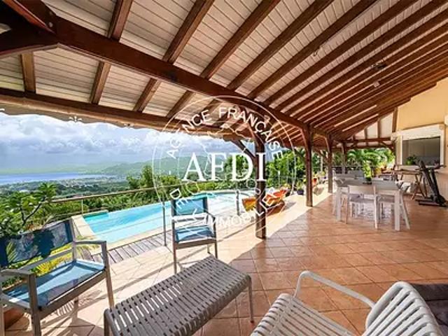 Le Robert 97231 Achat / Vente maison 4 pièces t4 piscine terrasse