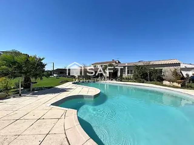 Le Sambuc 13200 Achat / Vente maison 8 pièces t8 piscine terrasse