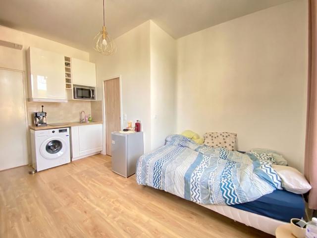 LE SAINT CYPRIEN Location Appartement poitiers: 0 m2 60486498