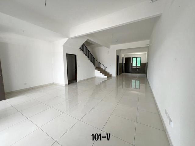 Lena Residence Alam Impian Double Storey Terrace House 20x69