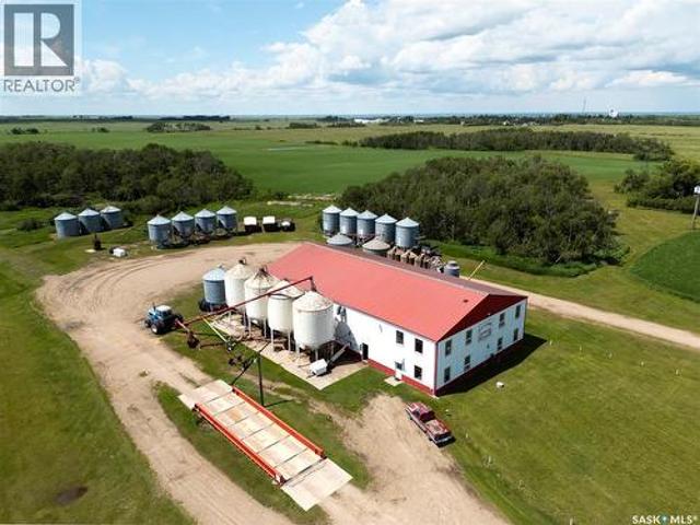 Leniczek Farm/Lily & Rose Seed Processors, Mcleod Rm No. 185, SK, S0A 2B0 farm for sale | Listing ID SK041624 | Royal LePage
