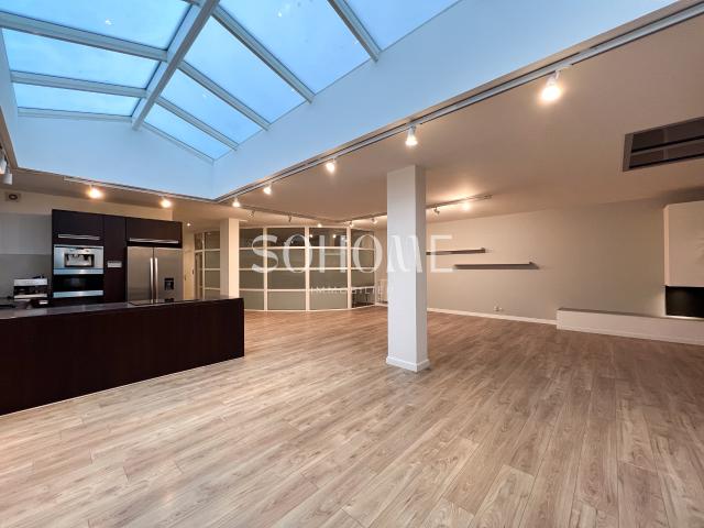 L'ENIGMATIQUE Hyper centre de Reims Loft avec garage