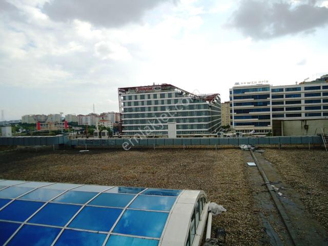 Lens İstanbul Karşısı 75m2 Klimalı Ara Kat Bakımlı Satılık Ofis