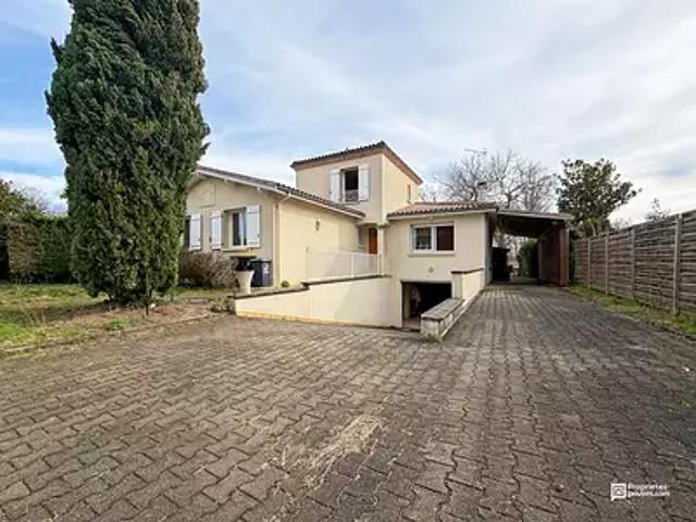 Léognan 33850 Achat / Vente maison 7 pièces t7 jardin terrasse