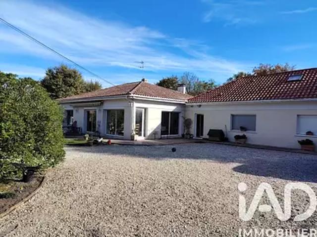 Léognan 33850 Achat / Vente maison 7 pièces t7 parking