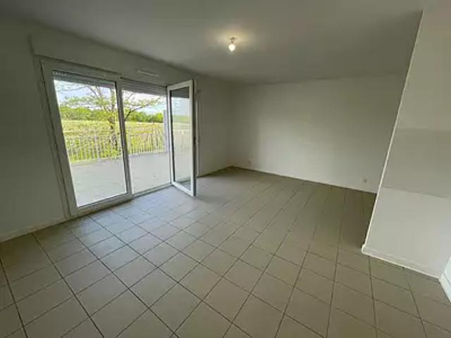 Léognan 33850 Location appartement 3 pièces t3 au dernier étage