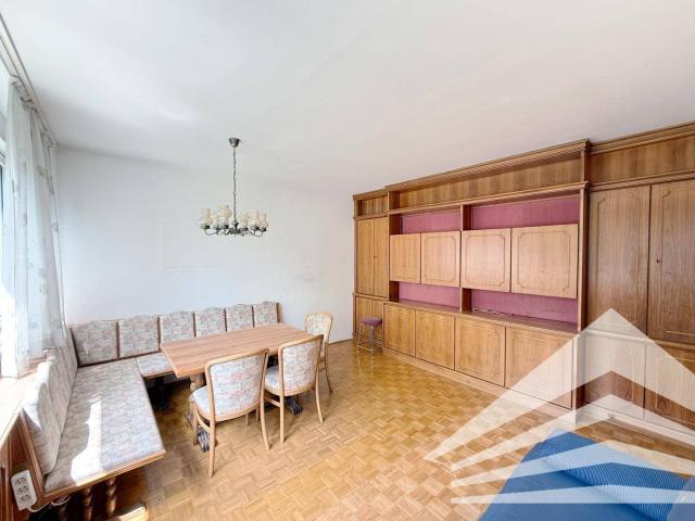 Leondinger Bestlage! Sanierungsbedürftige 2 3 Zimmerwohnung mit Garage!