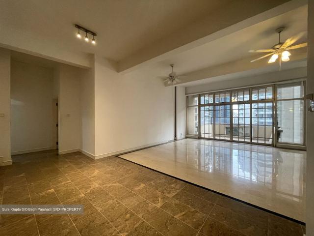 Leonie Condotel D9, Condominium
