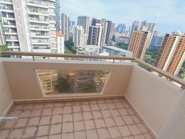 Leonie Condotel D9, Condominium