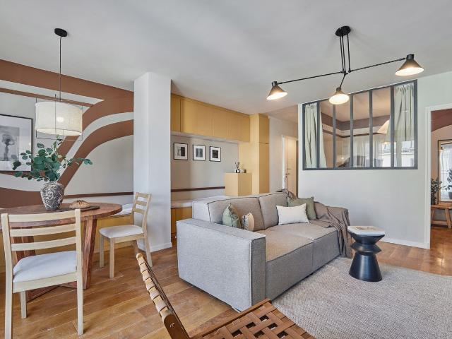 Leonora 1 bedroom and balcony in Invalides, Paris Amsterdam Apartments for Rent